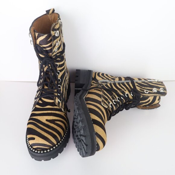 Aqua Women’s Tiger Print Jax Studded Hiker Combat Boots Lace Up Round Toe 5.5 - Picture 8 of 16